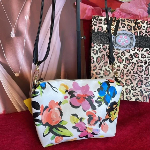 GAL CREAM FLORAL PRINT PINKS BLUE ORANGES GREENS ADJUSTABLE CROSSBODY BAG PURSE - Picture 2 of 14